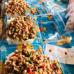 กระเพราหมูสับ