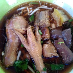 ก๋วยเตี๋ยวหมูตุ๋น ตุ๋นเต็มเครื่อง สุขสวัสดิ์ 26