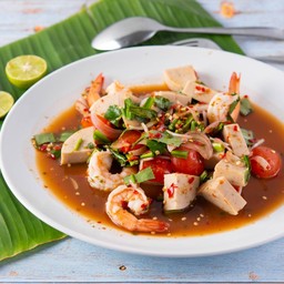 ยำไข่ยั่วกุ้งสะดุ้งหมูยอ