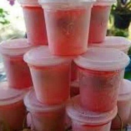 สตอเบอรี่อบ ลอยแก้ว