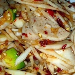 ตำปูปลาร้าไก่ยอ