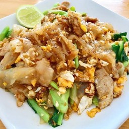 ผัดซีอิ๊วรวมมิตร