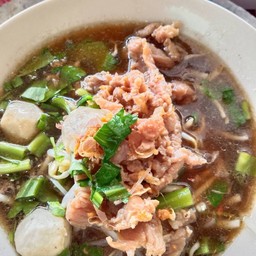 ตั้งใจก๋วยเตี๋ยวไก่
