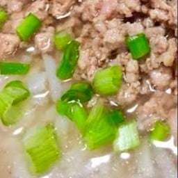 ข้าวต้มหมู(จะใส่หมูสับ ตับ หมูชิ้น)