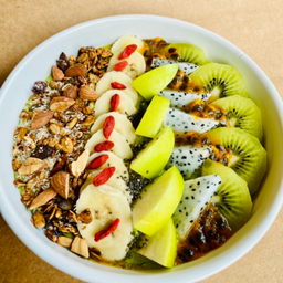 Vegan Fruity Kale Oat breakfast Bowl