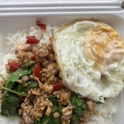 อาหารตามสั่งผัดไทยกุ้งสดเจ๊หน่อง คลอง2