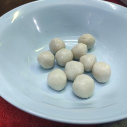 ลูกชิ้นปลากลมลวก