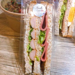 แซนด์วิชโบโน่า+ใส้กรอก