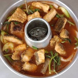 เอกชัย77ไก่หมูอบโอ่ง แกงส้มต้มยำ