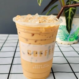 เครือเขาหลง คาเฟ่