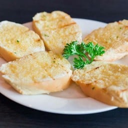 ขนมปังกระเทียม