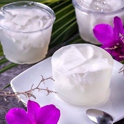 Coco walk มะพร้าวน้ำหอมปั่นนมสด