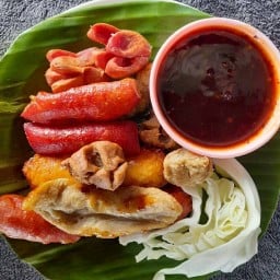 รวมของทอด&กาแฟโบราณ by บิว