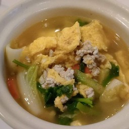 เเกงจืดไข่น้ำถ้วย