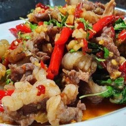 (โปรโมชั่น)ข้าวราดกระเพราเนื้อเสือ ติดมัน  2กล่อง แถม 1กล่อง +ดาว