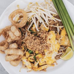 ผัดไทยเเคปหมู