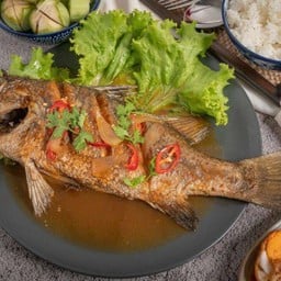 ปลากระพงสามรสซอสขิงเปรี้ยวหวาน