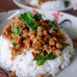 ข้าวกระเพราะหมูสับ