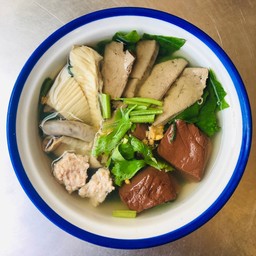 2ขวัญ โจ๊ก&ต้มเลือดหมู