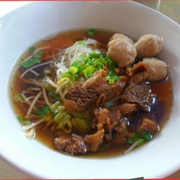 ข้าวซอยป่าแดด ( ถ.เชียงใหม่-ฮอด