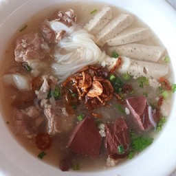 แม่บักโชค ก๋วยจั๊บญวน คอหมูย่าง 1