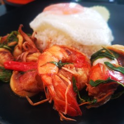 9.ข้าวผัด ทะเล+ไข่ดาวหรือไข่เจียว