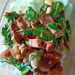 ข้าวราดผัดกะเพรา