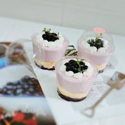 เค้กบลูเบอร์รี่ครีมสดลาวา