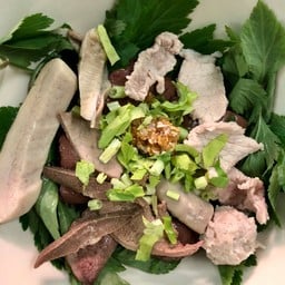 แกงจืดเลือดหมูเจ้าเก่า วัดกลาง ตลาดพลู