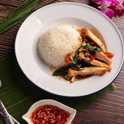 กะเพราไก่ทอด