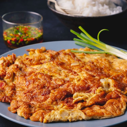 ข้าวไข่เจียวเบคอน