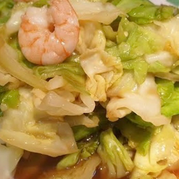 ผัดกลำ่ใส่กุ้งกับข้าว