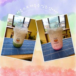 นมหมีชาเขียว + นมหมีชมพู