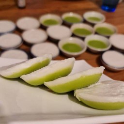 ร้านขนมถ้วย ใบเตยโบราณ. ( ปตท. บ้านฉาง)