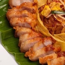 เพิ่ม หมูกรอบ