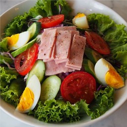 สลัดแฮมไข่(Ham & Egg Salad)