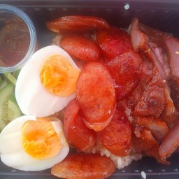 ข้าวคลุกน้ำพริกไข่ต้ม หมูทอด เพิ่มกุนเชียง