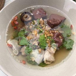 ต้มเลือดหมู ข้าวต้มทรงเครื่อง สูตรแม่เหน่ง