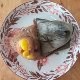 ซาลาเปา ขนมจีบ บะจ๊าง ของทานเล่น by เจ้จู