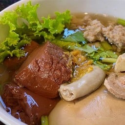 ต้มเลือดหมูโกเอก | ร้านทองเอก ข้าวแกงสุพรรณ กรุงเทพกรีฑา