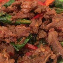 กะเพราเนื้อวัวกับข้าว