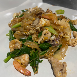 ผัดซีอิ๊ว ทะเล หรือ รวมมิตร