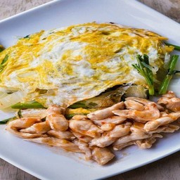 สุกี้แห้งห่อไข่ไก่