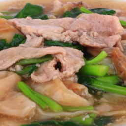 ราดหน้าหมู