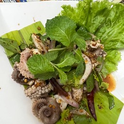 ลาบปลาหมึก