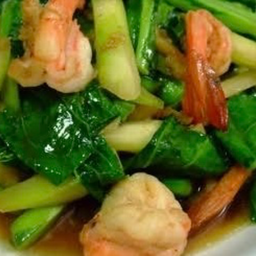 ผัดคะน้าใส่กุ้ง