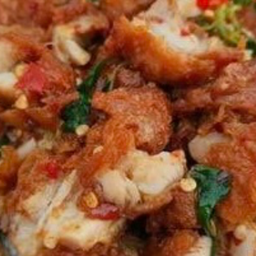 กระเพรา ไก่ทอดกับข้าว