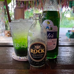 น้ำเขียวโซดา