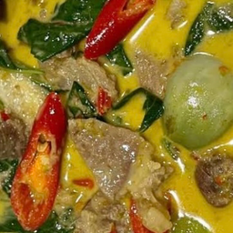 แกงเขียวหวานเนื้อ