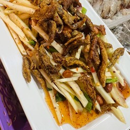 ยำมะม่วง ปลากรอบ